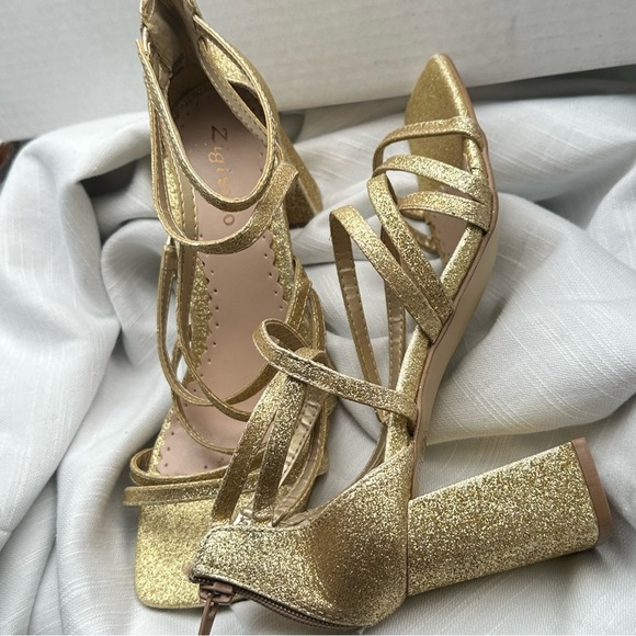 Gold Strappy Block Heel Sandals women size 8 sparkly zipper back 3’ heels party - Picture 3 of 15